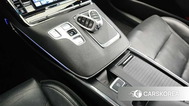 Hyundai The New Grandeur IG Hybrid id 4446202 из Кореи 19