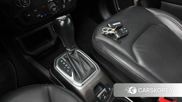 Jeep Renegade id 4894988 из Кореи 36