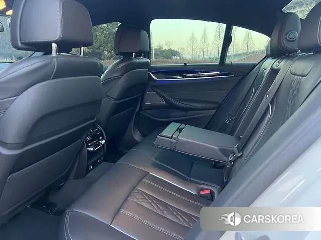 BMW 5 Series (G30) id 3576683 из Кореи 12