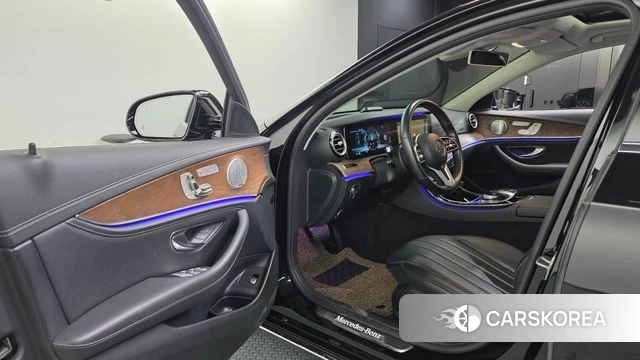 Mercedes-Benz E-Class W213 id 3904928 из Кореи 19