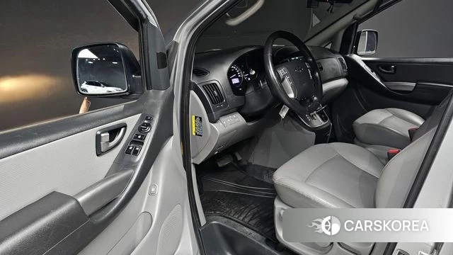 Hyundai The New Grand Starex id 4918774 из Кореи 29