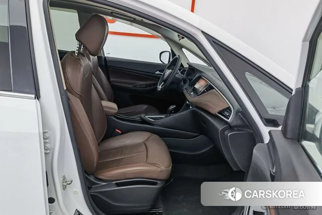 Buick GL6 id 4253579 из Китая 23