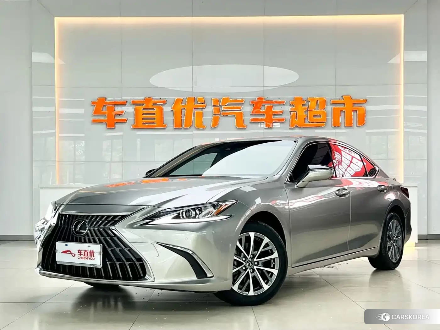 Lexus ES id 4514251 из Китая 26