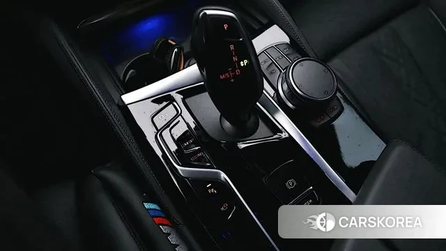 BMW 5 Series (G30) id 3577684 из Кореи 19