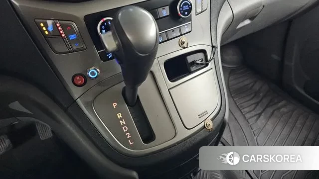 Hyundai The New Grand Starex id 3474683 из Кореи 19