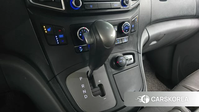 Hyundai The New Grand Starex id 4895378 из Кореи 29