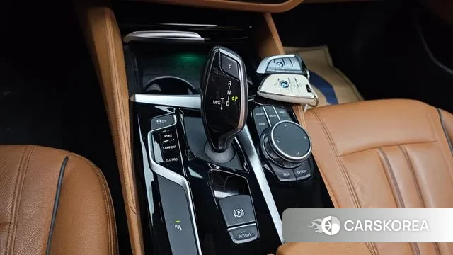 BMW 5 Series (G30) id 3034383 из Кореи 19