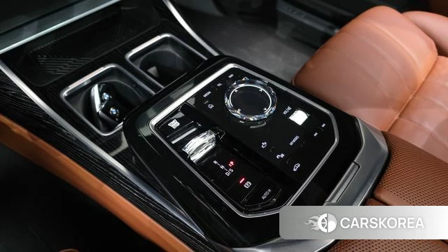 BMW 7 Series (G70) id 3850263 из Кореи 19