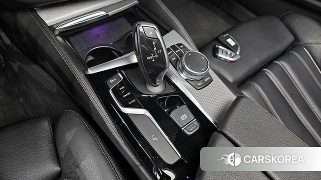 BMW 5 Series (G30) id 3796262 из Кореи 19