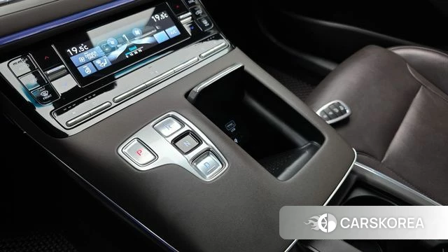 Hyundai The New Grandeur IG Hybrid id 4225189 из Кореи 32