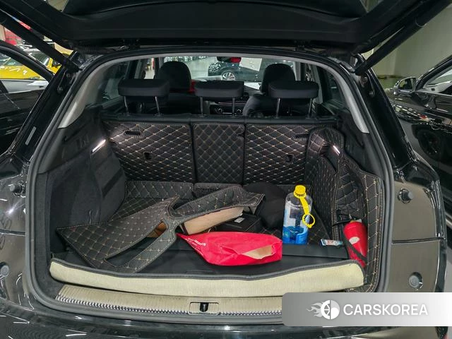 Audi Q5L id 4333932 из Китая 9