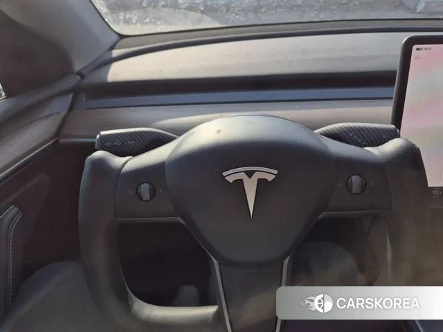 Tesla Model Y id 3605837 из Кореи 17