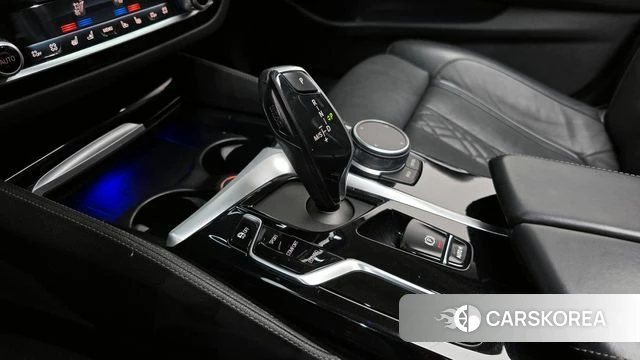 BMW 5 Series (G30) id 3840162 из Кореи 19