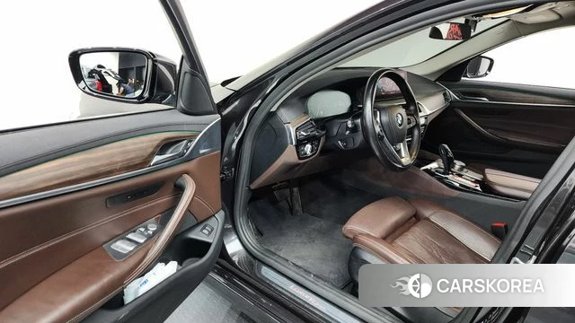 BMW 5 Series (G30) id 4362984 из Кореи 32