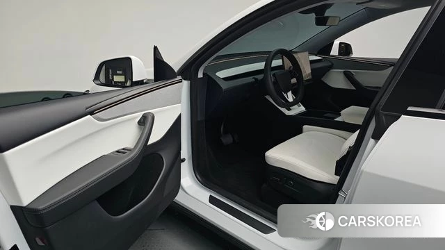 Tesla Model Y id 4834126 из Кореи 32