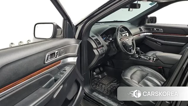 Ford Explorer id 3698408 из Кореи 19