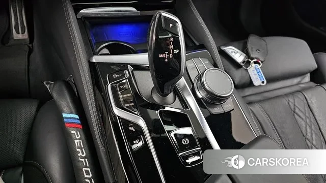 BMW 5 Series (G30) id 3746053 из Кореи 19