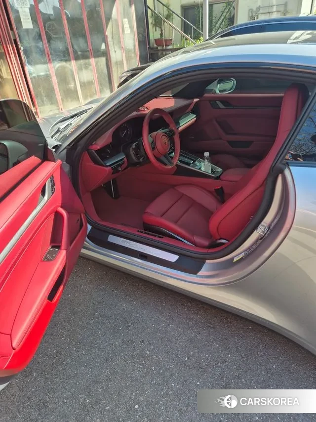 Porsche 911(992) id 3236552 из Кореи 12