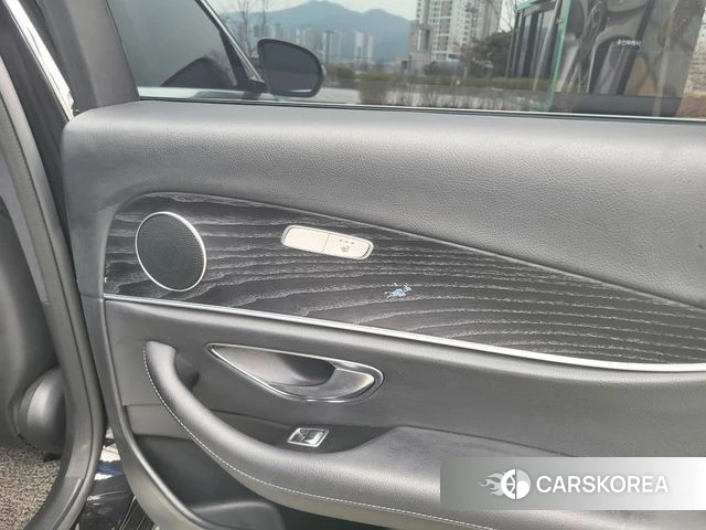Mercedes-Benz E-Class W213 id 4638009 из Кореи 17
