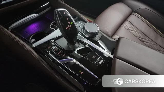 BMW 5 Series (G30) id 3366368 из Кореи 19