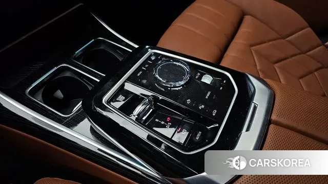 BMW 7 Series (G70) id 3288861 из Кореи 19