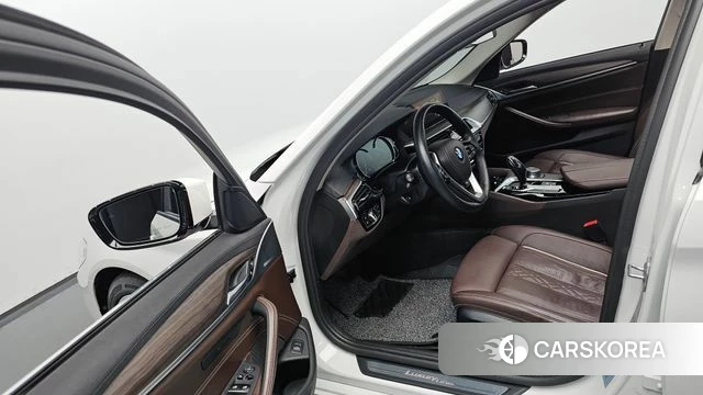 BMW 5 Series (G30) id 4417298 из Кореи 34