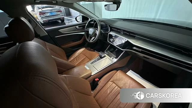 Audi A6L id 4207903 из Китая 16