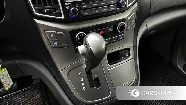 Hyundai The New Grand Starex id 3728147 из Кореи 19