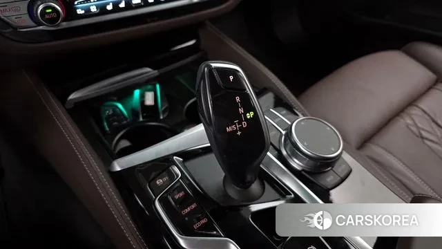 BMW 5 Series (G30) id 2993439 из Кореи 19