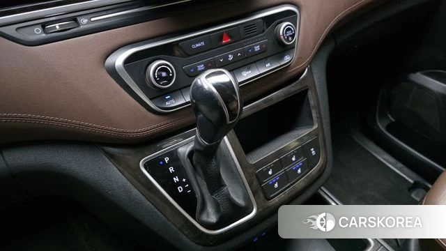 Hyundai The New Grand Starex id 3845354 из Кореи 19