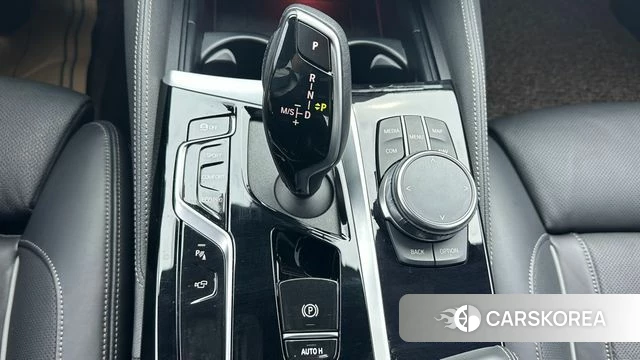 BMW 5 Series (G30) id 3877294 из Кореи 19