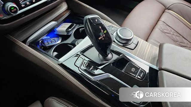 BMW 5 Series (G30) id 3903628 из Кореи 19