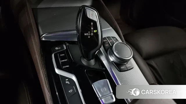 BMW 5 Series (G30) id 2995401 из Кореи 19