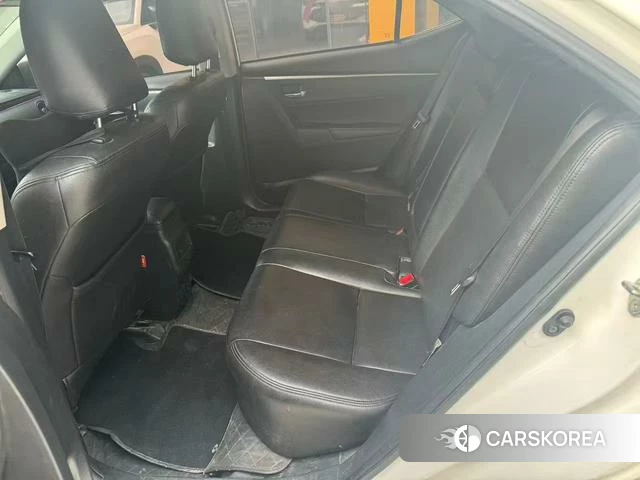 Toyota Corolla id 4219937 из Китая 9