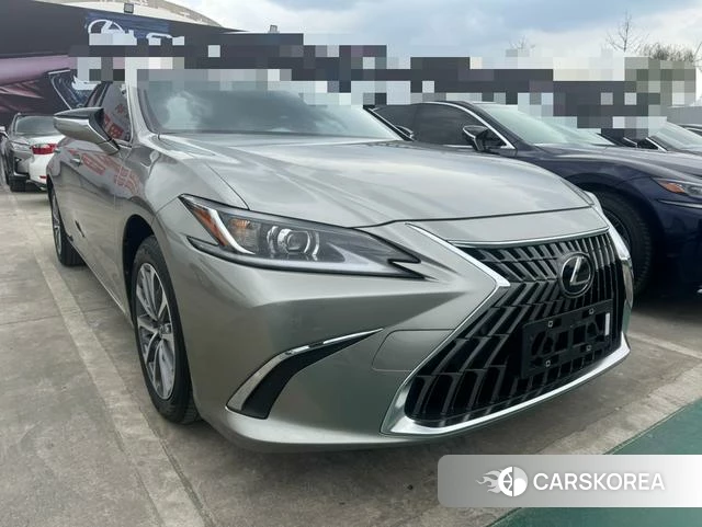 Lexus ES id 4261324 из Китая 14