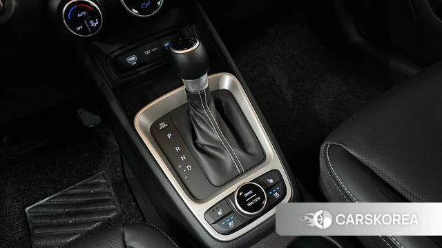 Hyundai Venue id 4590004 из Кореи 30