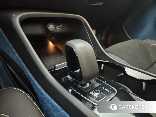 Volvo C40 Richards id 3042533 из Кореи 19