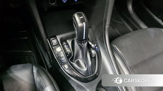 Hyundai Veloster (JS) id 3128761 из Кореи 19