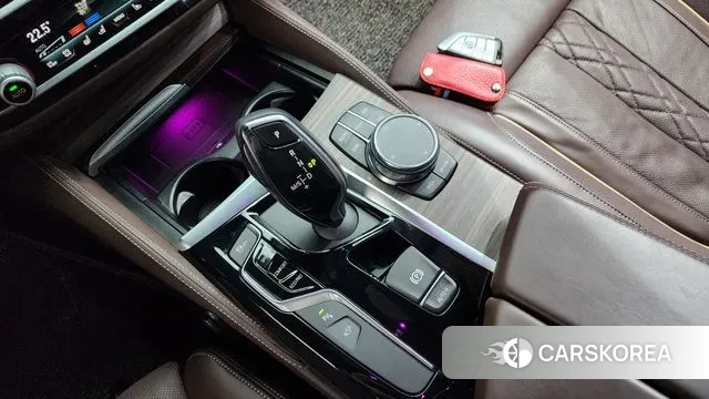 BMW 5 Series (G30) id 3698909 из Кореи 19