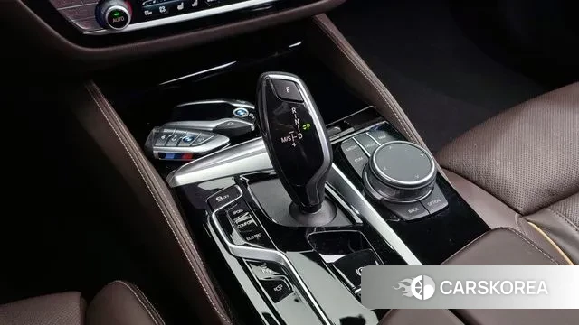 BMW 5 Series (G30) id 3519100 из Кореи 19