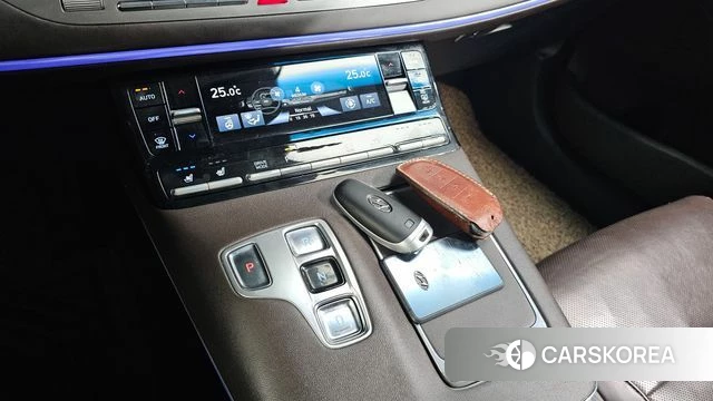 Hyundai The New Grandeur IG id 3807657 из Кореи 19