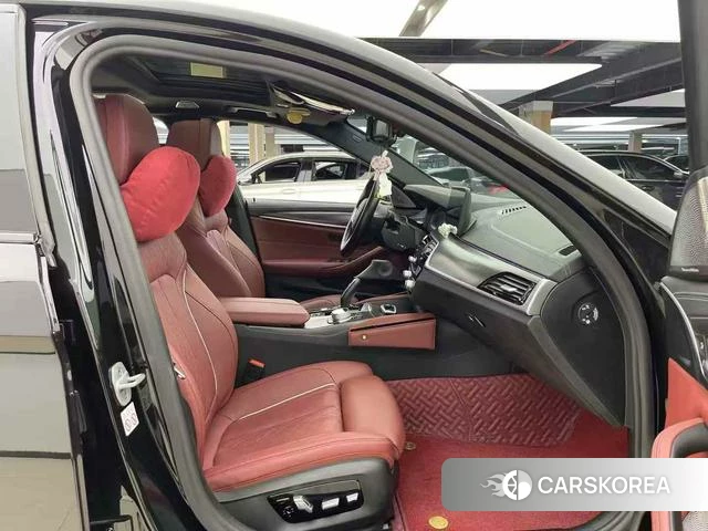 BMW 5 series PHEV id 4260467 из Китая 9