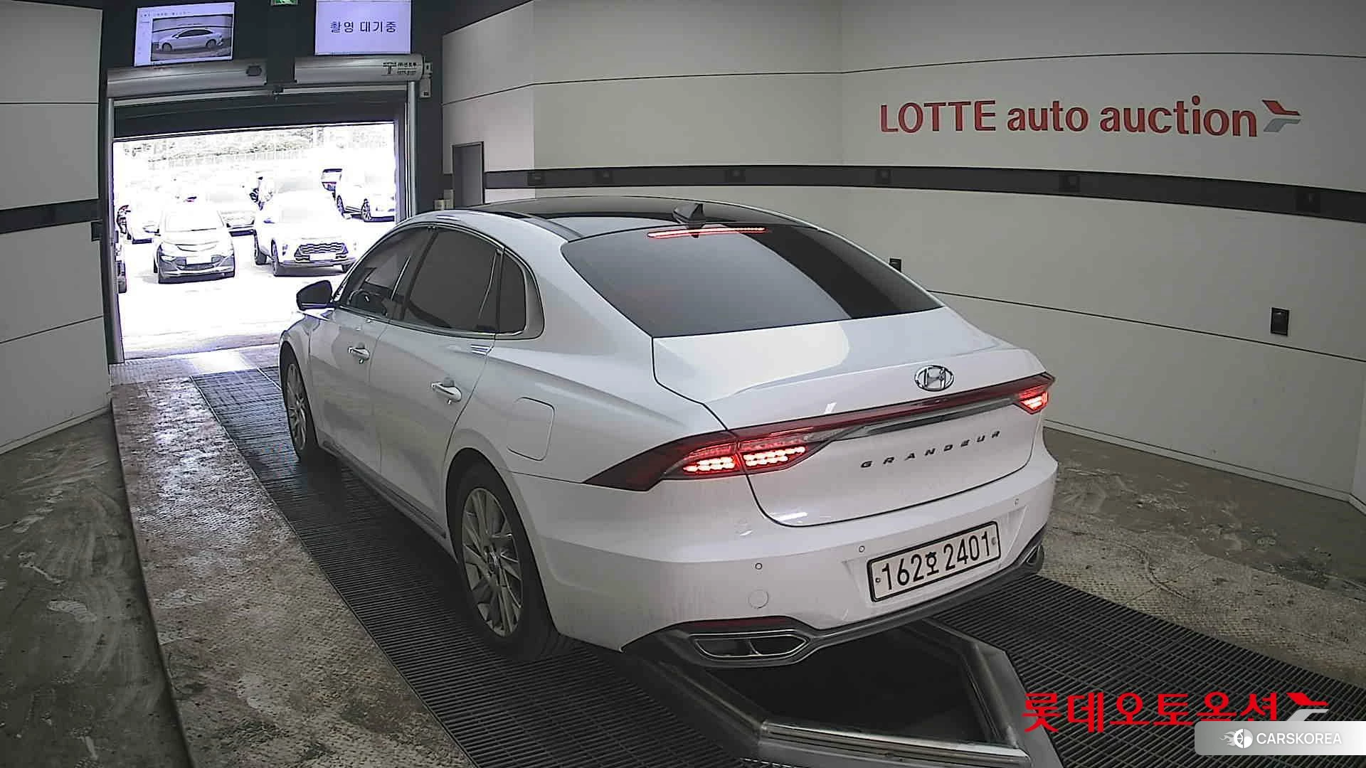 Hyundai Grandeur Hybrid id 3875705 из Кореи 38