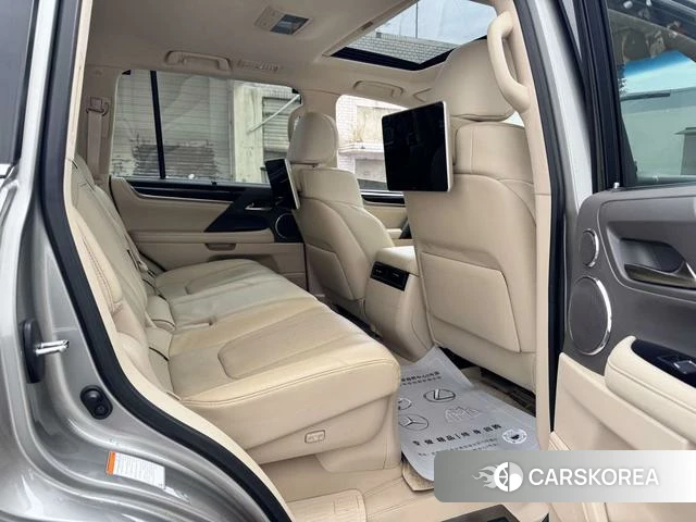 Lexus LX id 4276644 из Китая 20