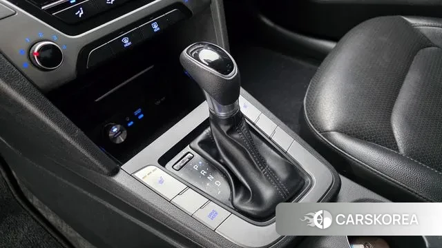 Hyundai Avante AD id 3789596 из Кореи 19