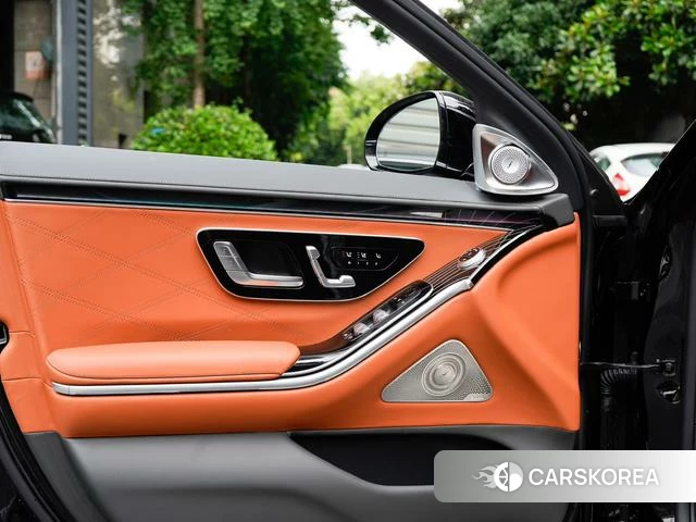 Mercedes-Benz S-class id 4358901 из Китая 21