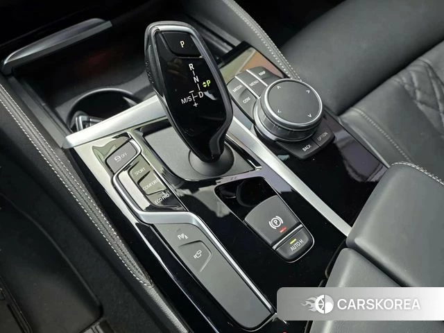 BMW 5 Series (G30) id 3833950 из Кореи 19