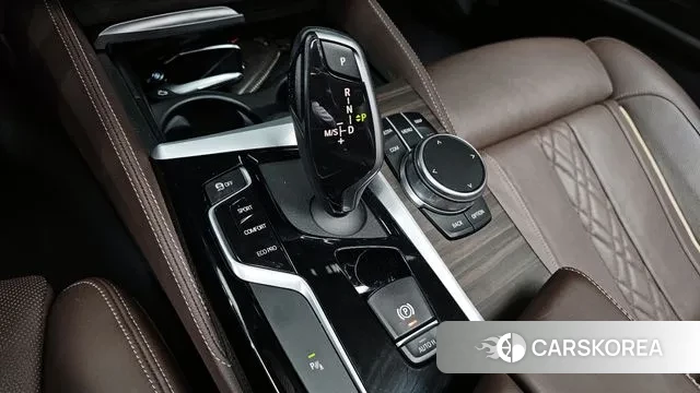 BMW 5 Series (G30) id 3407769 из Кореи 19