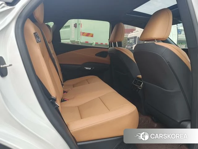 Lexus RX id 4300470 из Китая 17