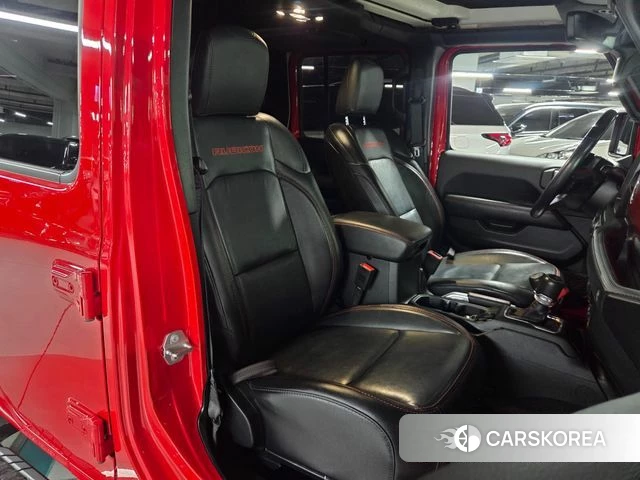 Jeep Gladiator (JT) id 3935606 из Кореи 19